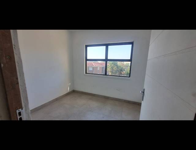 2 BEDROOM APARTMENT TO LET IN GLENWOOD